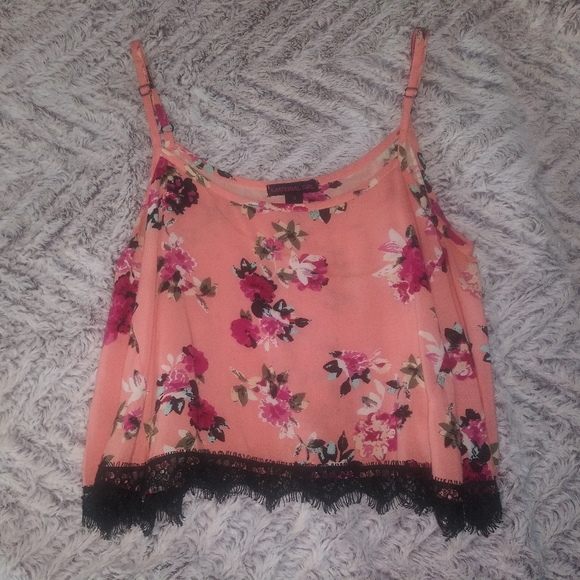 Flowy Floral Crop Top - Picture 1 of 5